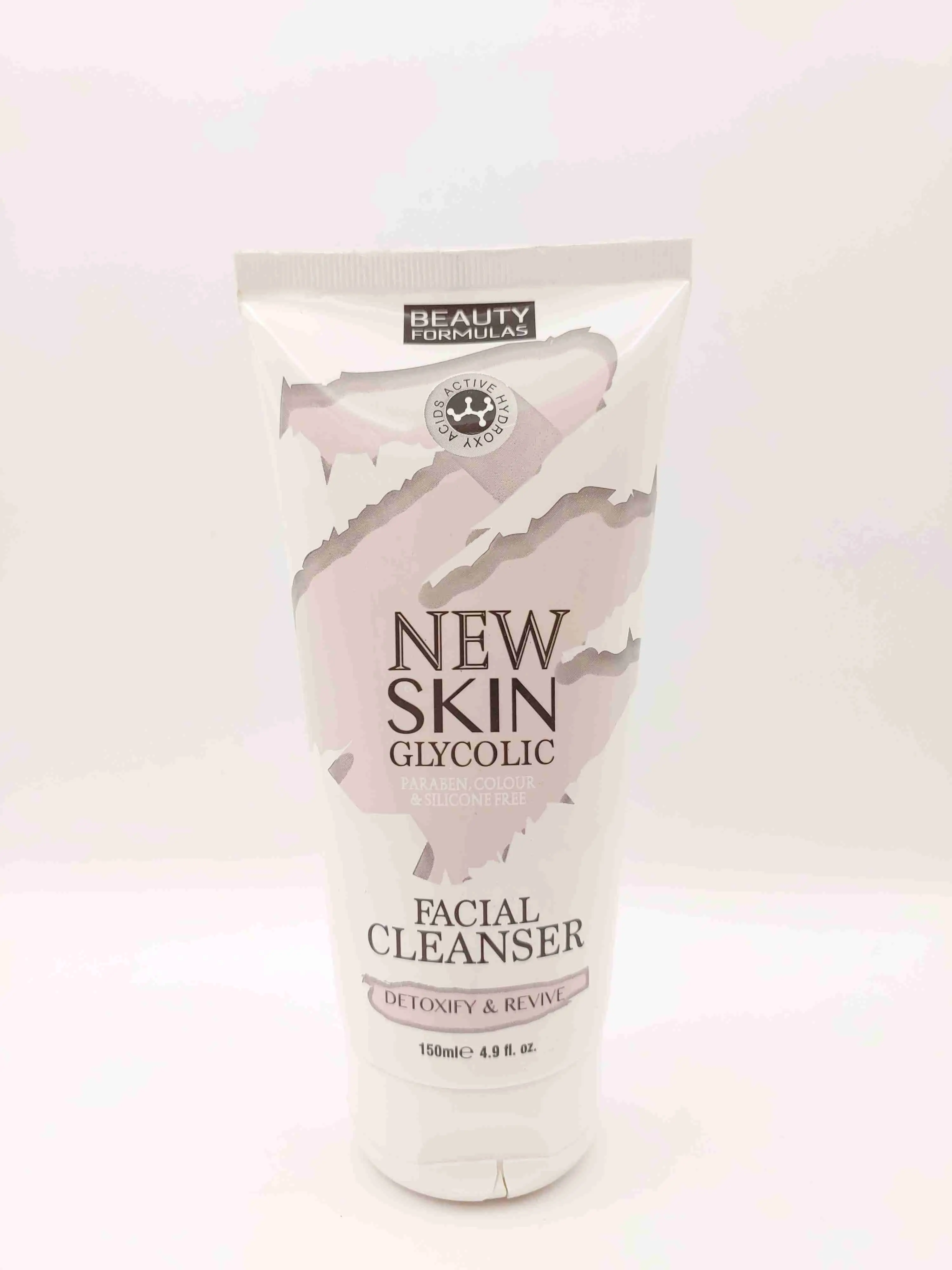 شوینده صورت حاوی گلیکولیک اسید نیو اسکین ( NEW SKIN ) 