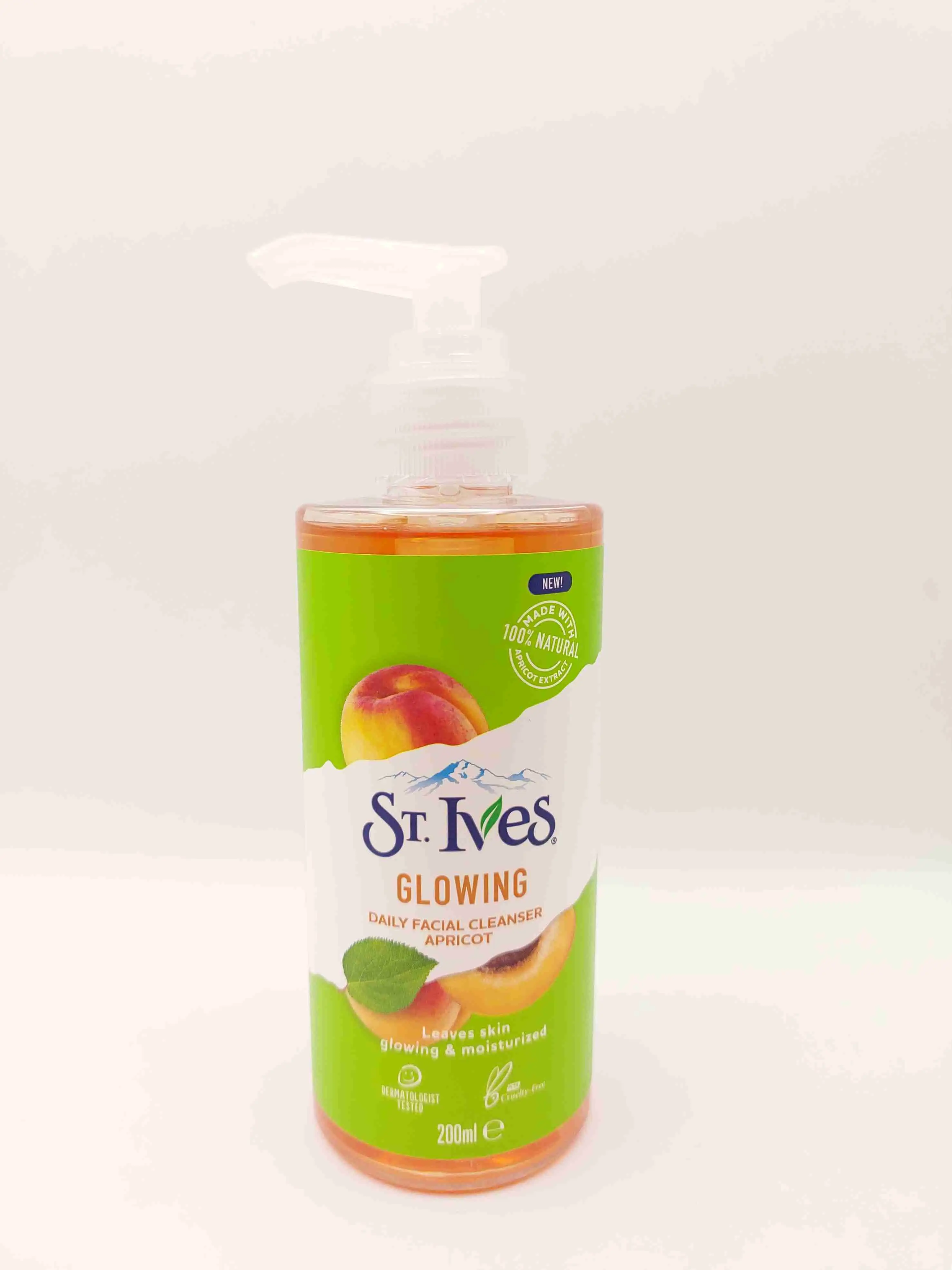 شوینده صورت روزانه انواع پوست استیوز ( St. Ives )