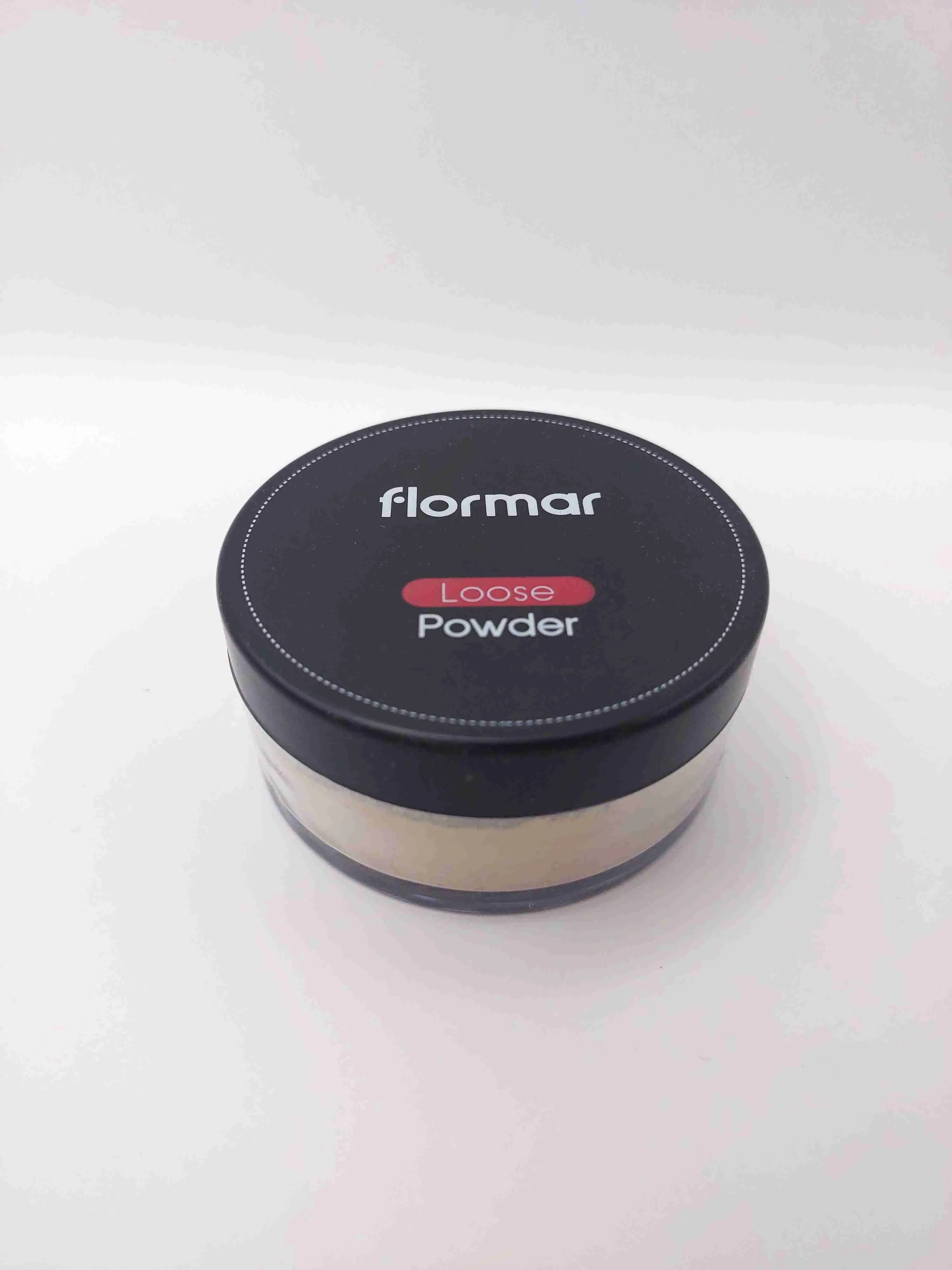 پودر فیکس شماره 002 Light Sand  فلورمار flormar