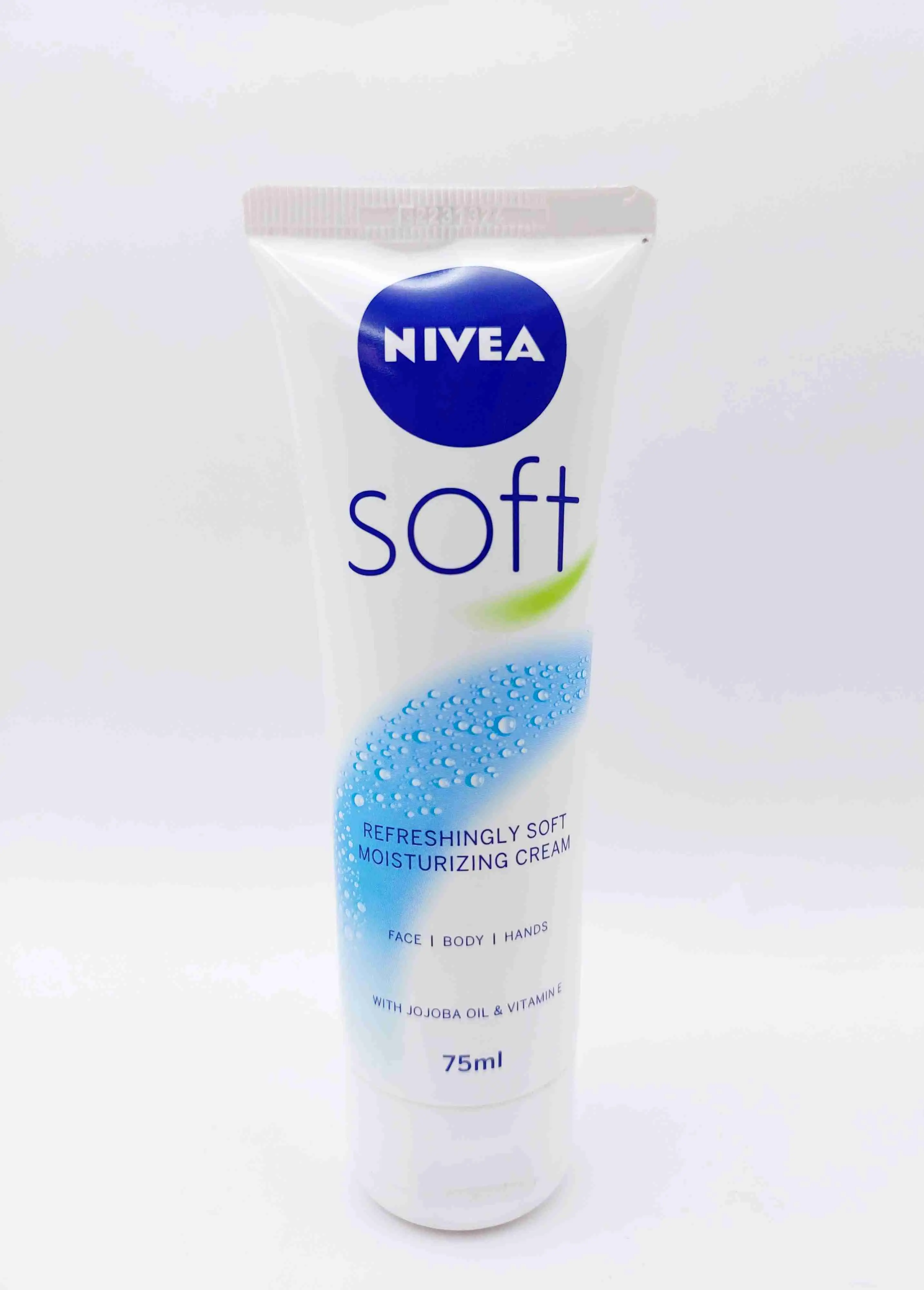 کرم مرطوب کننده نرم صورت، بدن و دست نیوا تیوپی (Nivea Soft)