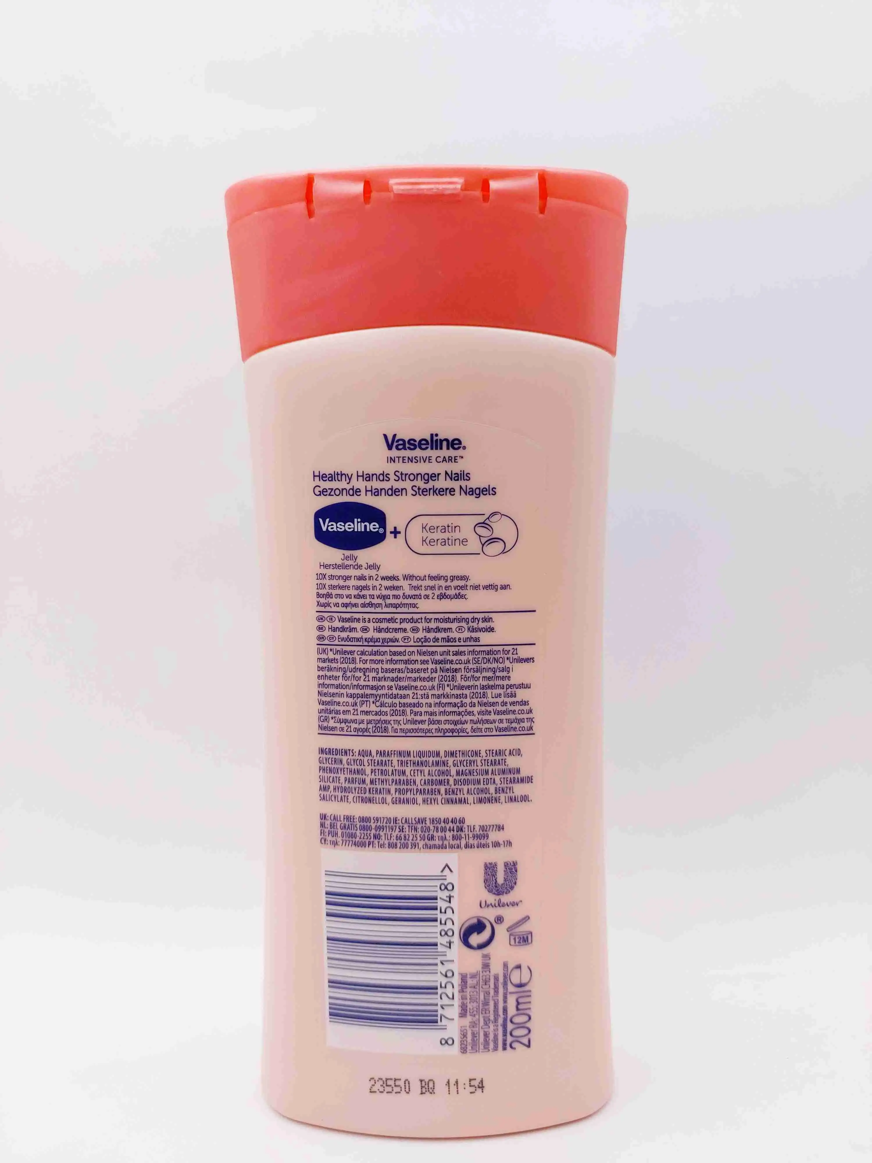کرم دست و تقویت ناخن وازلین Vaseline