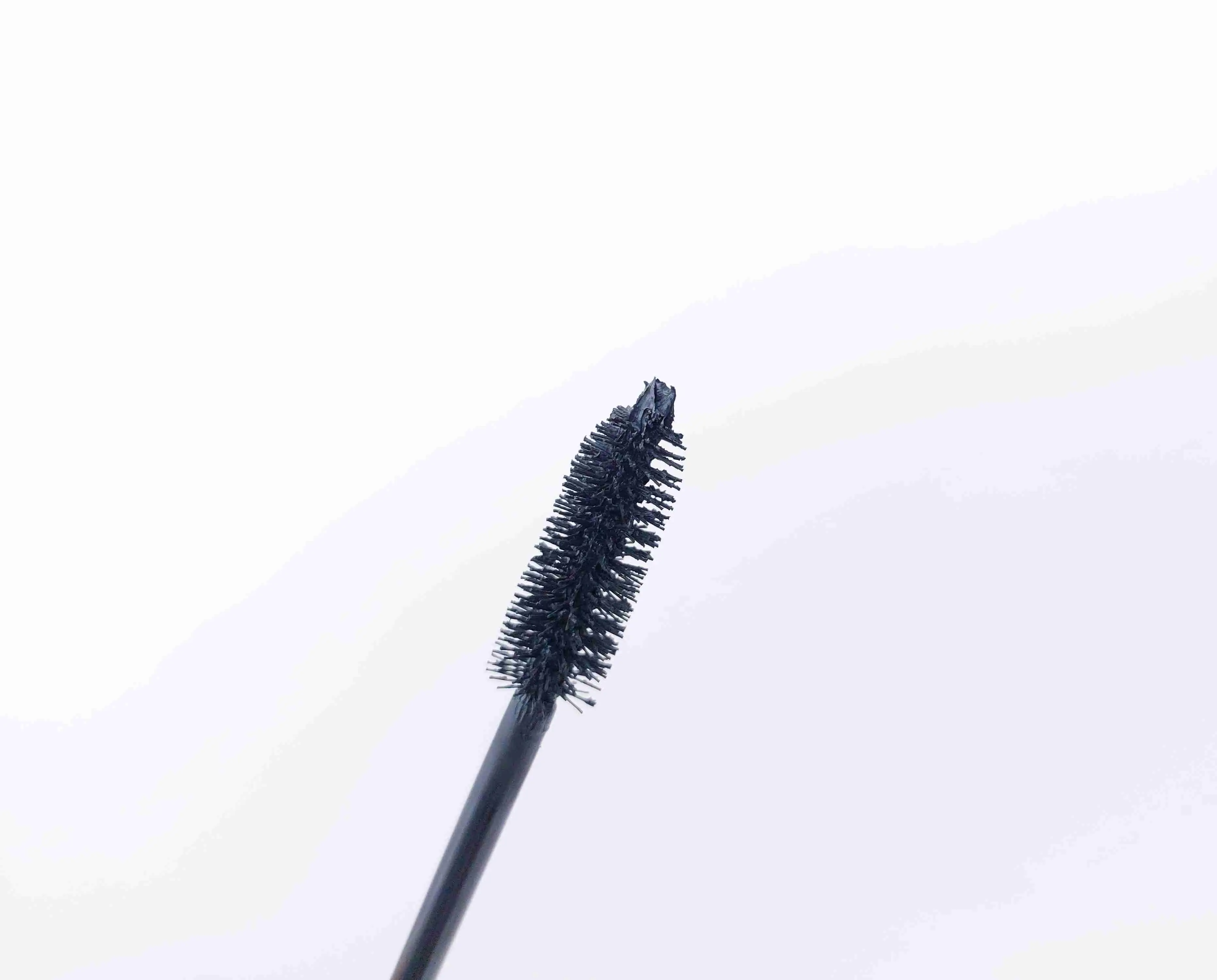 ریمل حجم دهنده ونس مدل Luxe Lash