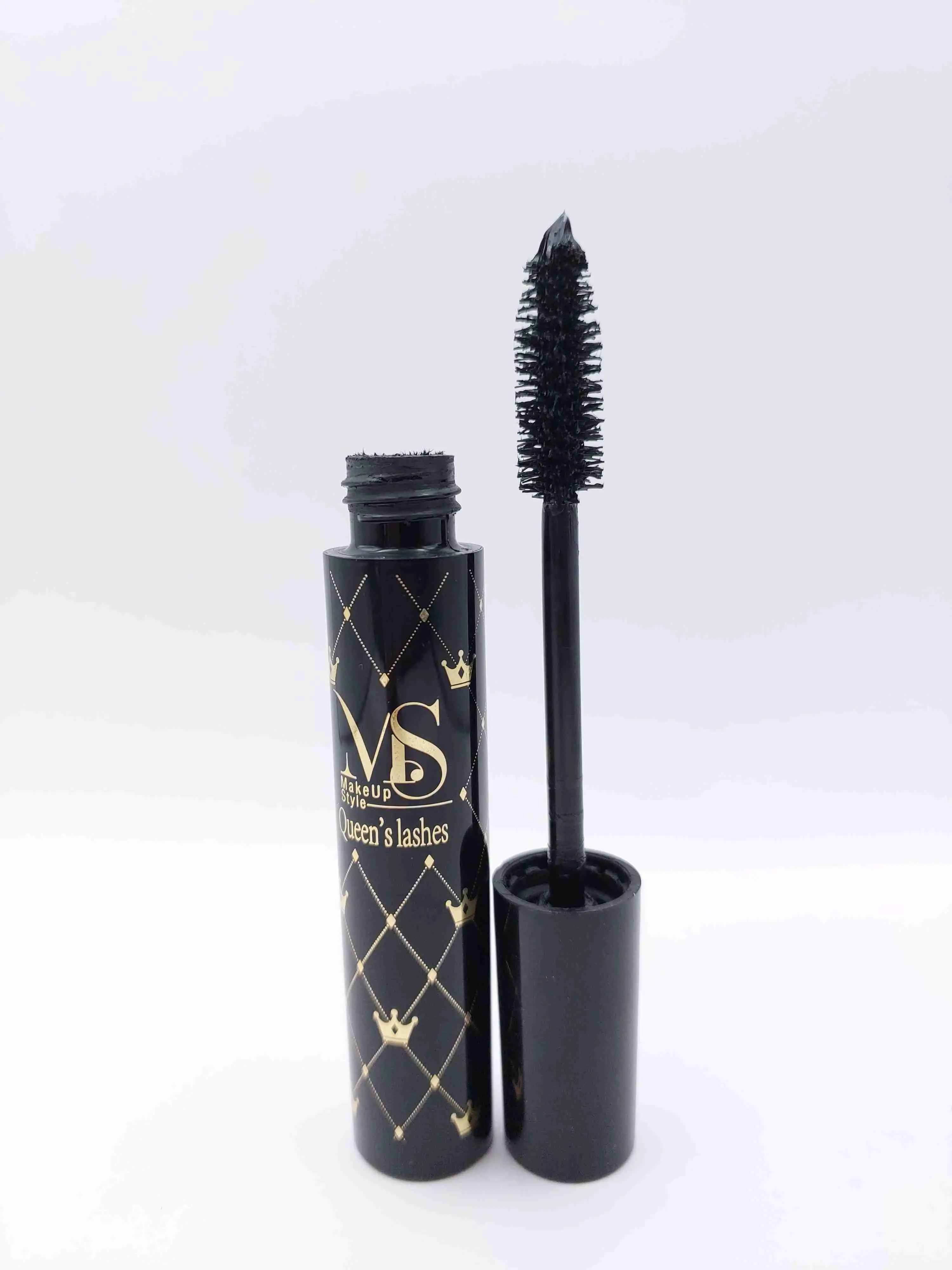 ریمل حجم دهنده ، پر پشت کننده ، بلند کننده و ضد آب کوئین لش Queen's Lashes