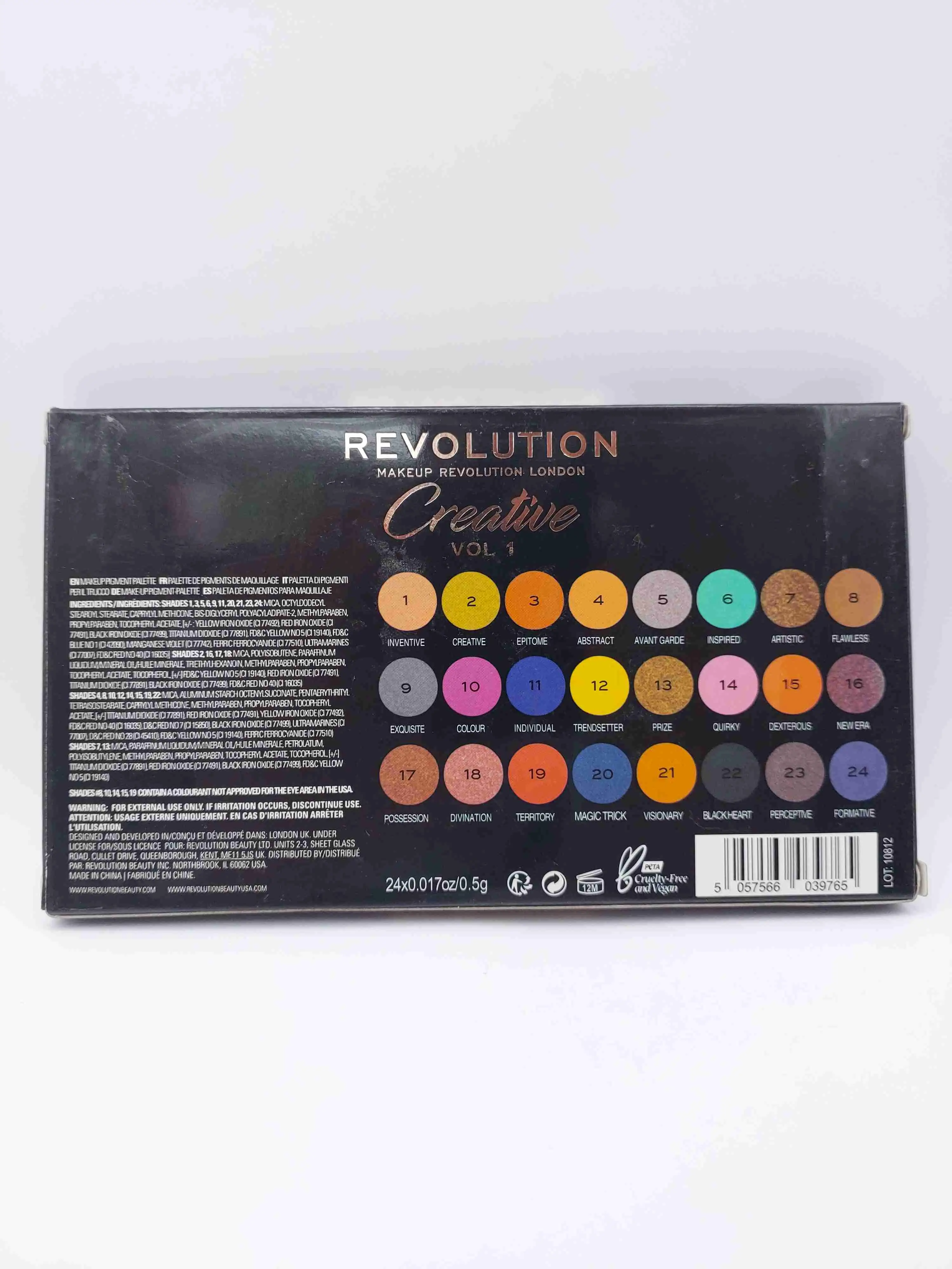 پالت سایه چشم 24 رنگ رولوشن Makeup Revolution London